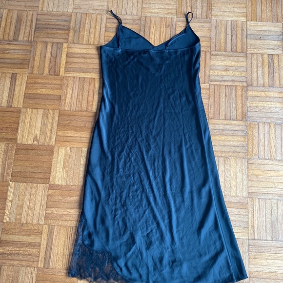 NWOT Wilfred Aritzia Only Slip dress with lace - Picture 4 of 6